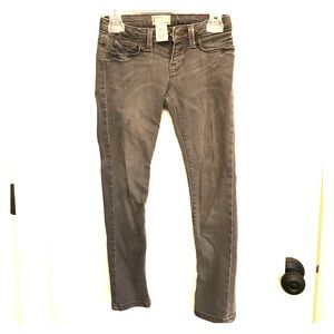 Girls grey skinny GAP jeans.